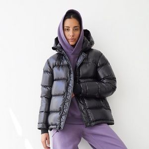 Aritzia Super Puff Shorty